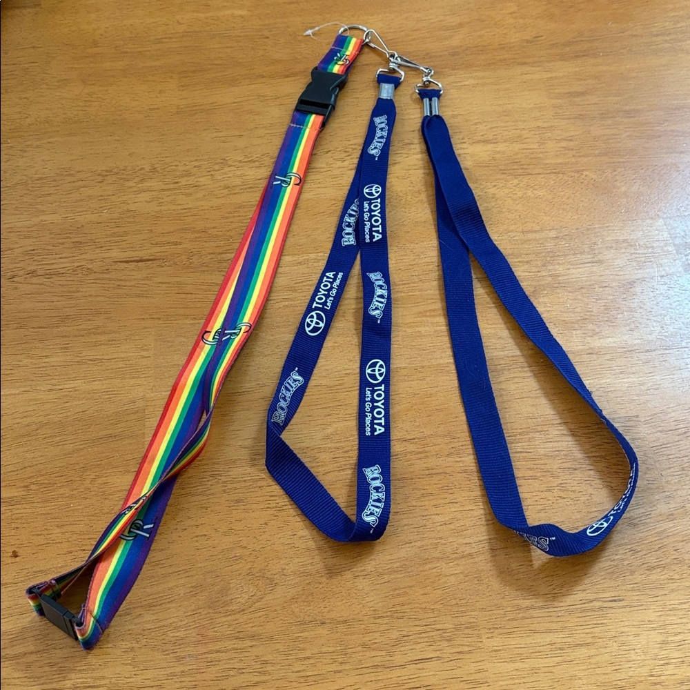 🟢 MLB Colorado Rockies (set of 3 Lanyards) Toyota Rainbow Unisex